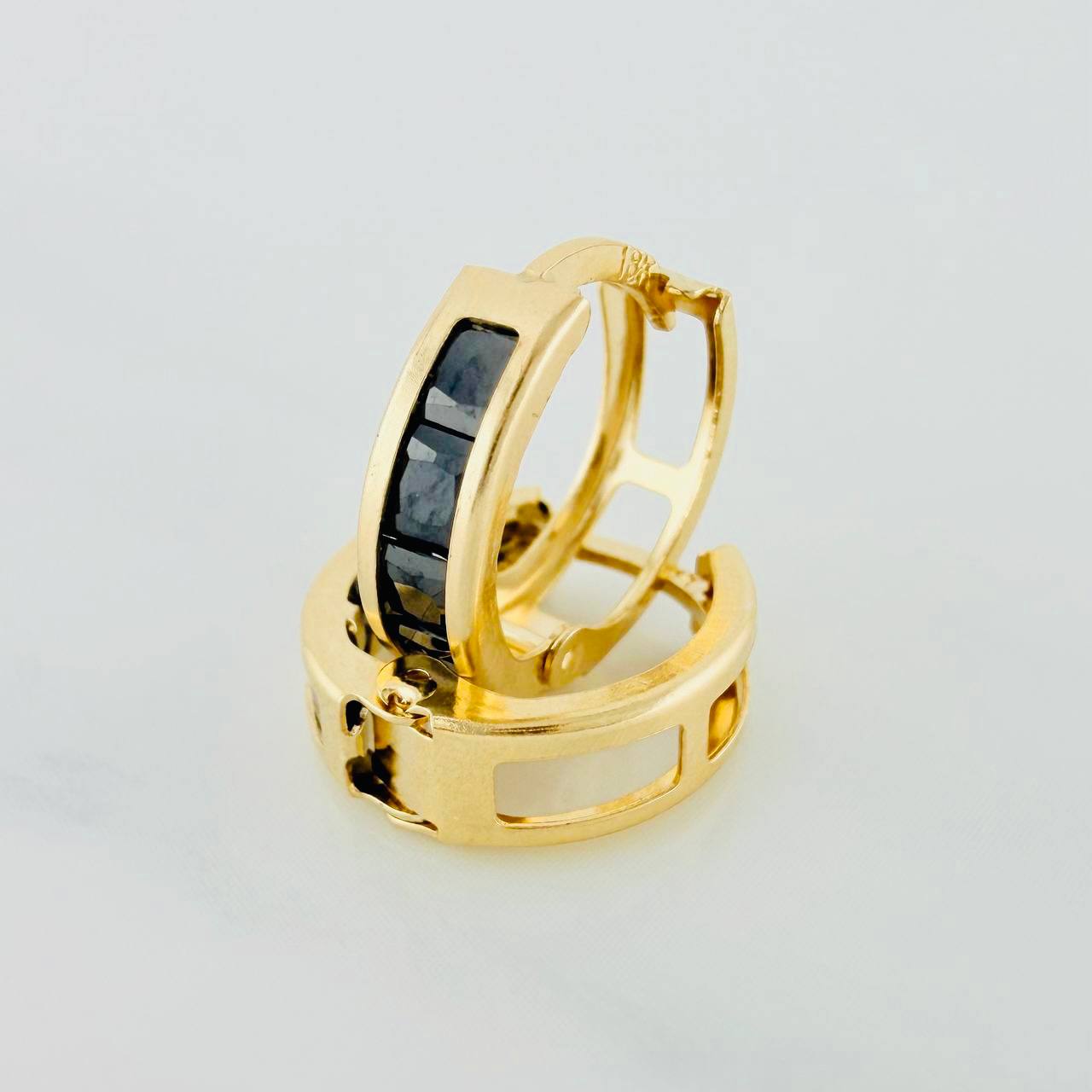 Hoop Earrings Carril 1.7 g / 1/2 in 18K Yellow Gold