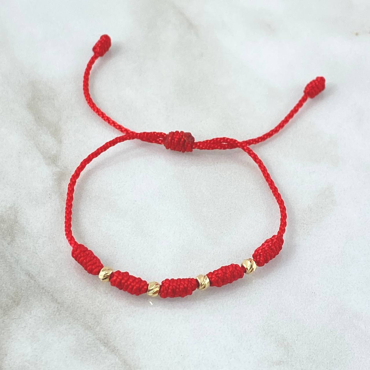Pulsera Roja Bolas  / 3mm Diamantadas 4und Oro Amarillo 18K  (A.C)