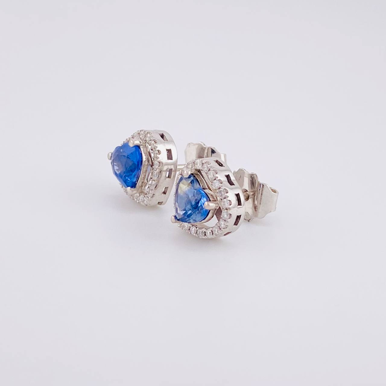 Topos Corazón Doble Zafiro 1.76pts Diamantes 20pts 4.15g / in / 9.6mm Oro Blanco 18K