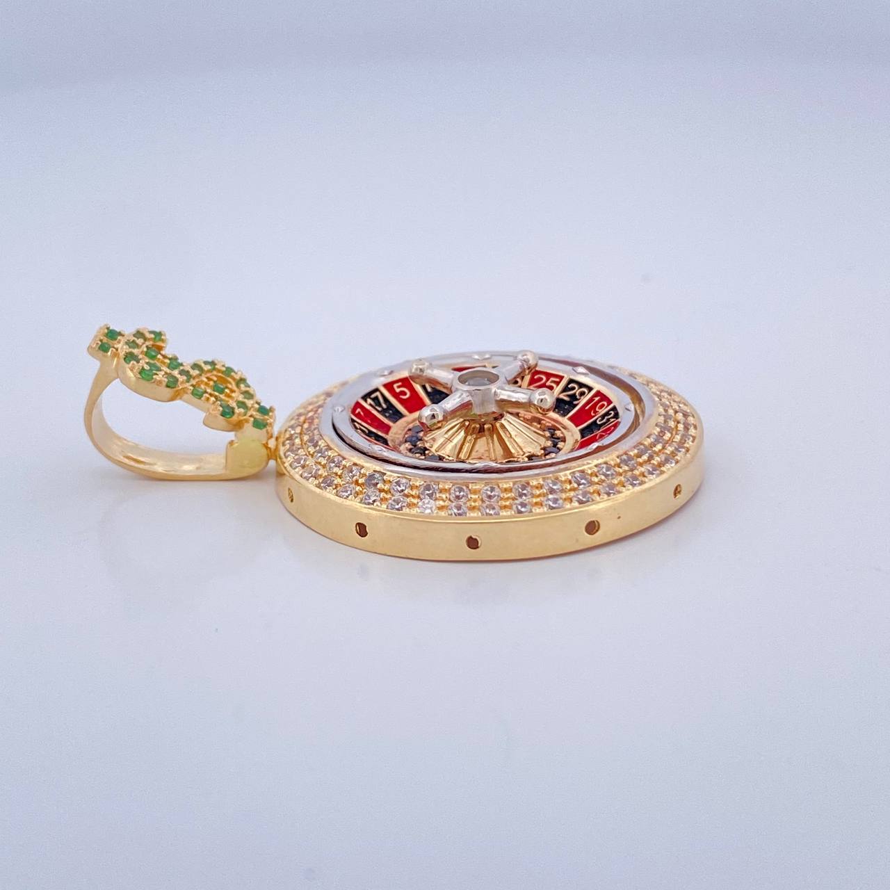 Dije Ruleta 11.7gr / 1 1/2 in / Tres Oros 18K $