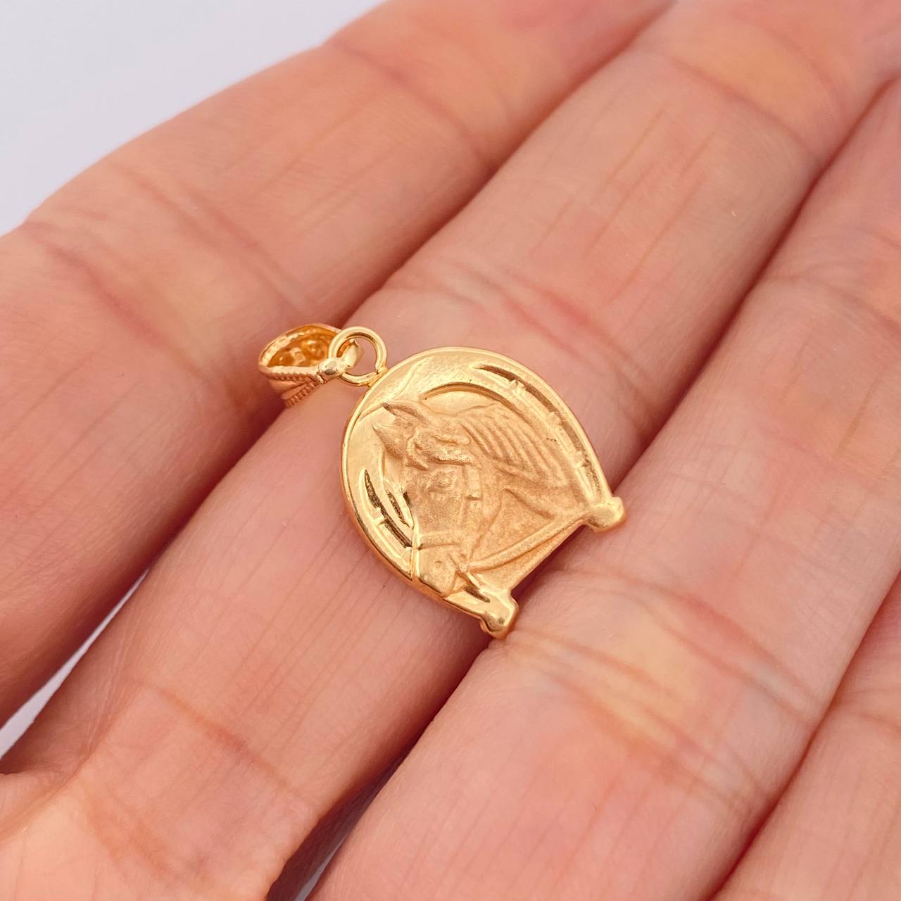 Dije Herradura Caballo 1.1gr / 1 in / Dos Oros Amarillo Rosa 18K $