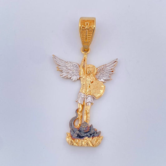 Dije San Miguel 9.8gr / 2 1/4 in / Tres Oros 18K $