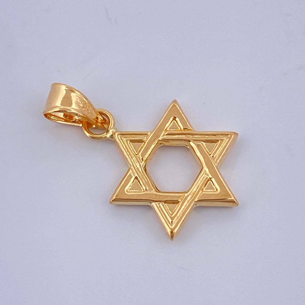 Star of David Pendant 2.3gr / 1 1/2 in / Yellow Gold 18K $