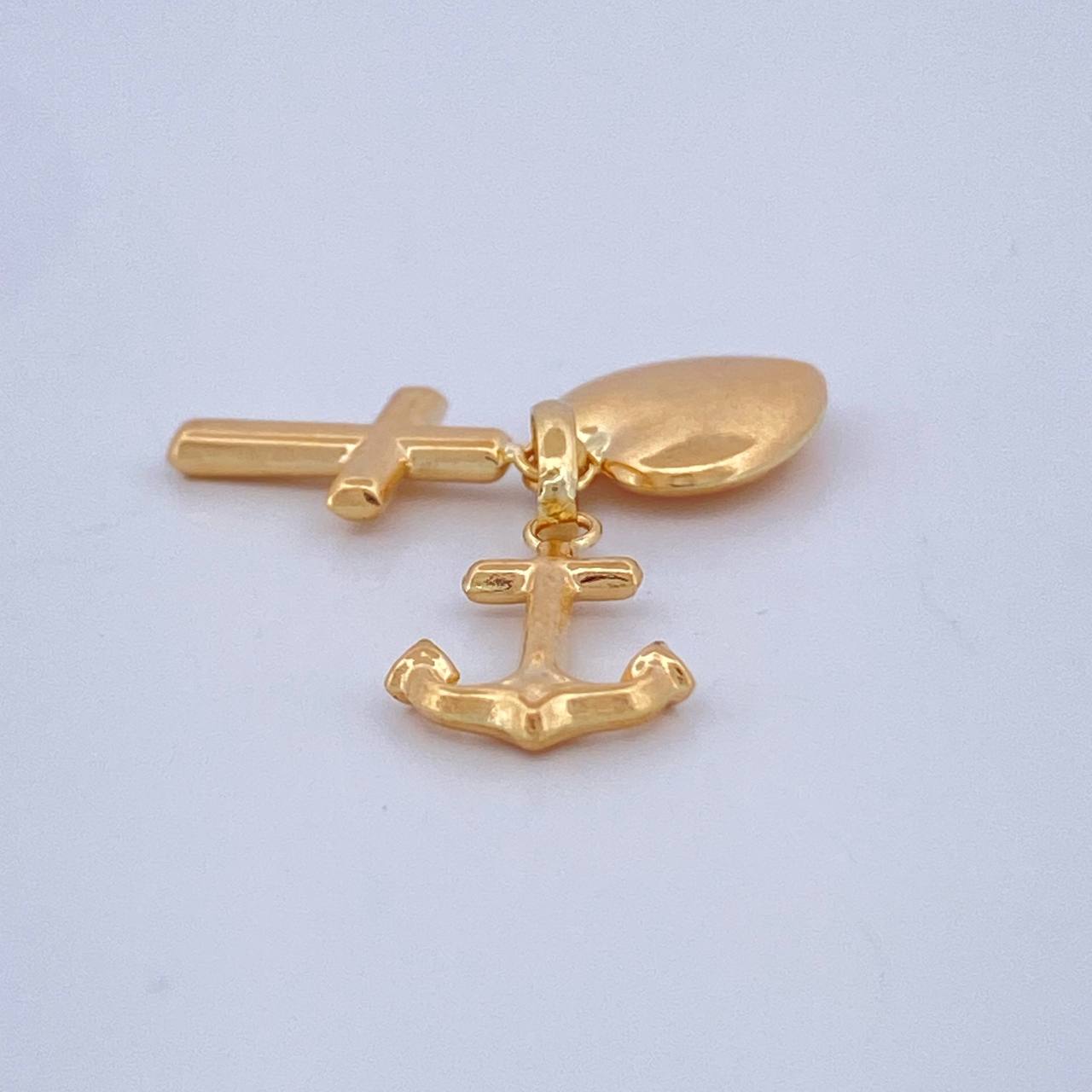 Dije Tres Gracias 1.05gr / 3/4 in / Oro Amarillo 18K $