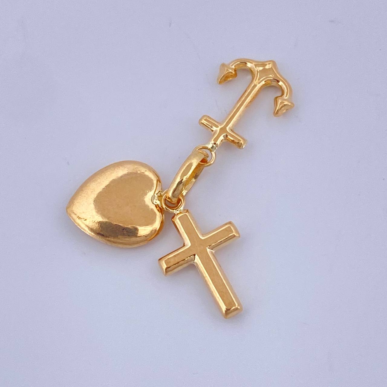 Dije Tres Gracias 1.05gr / 3/4 in / Oro Amarillo 18K $