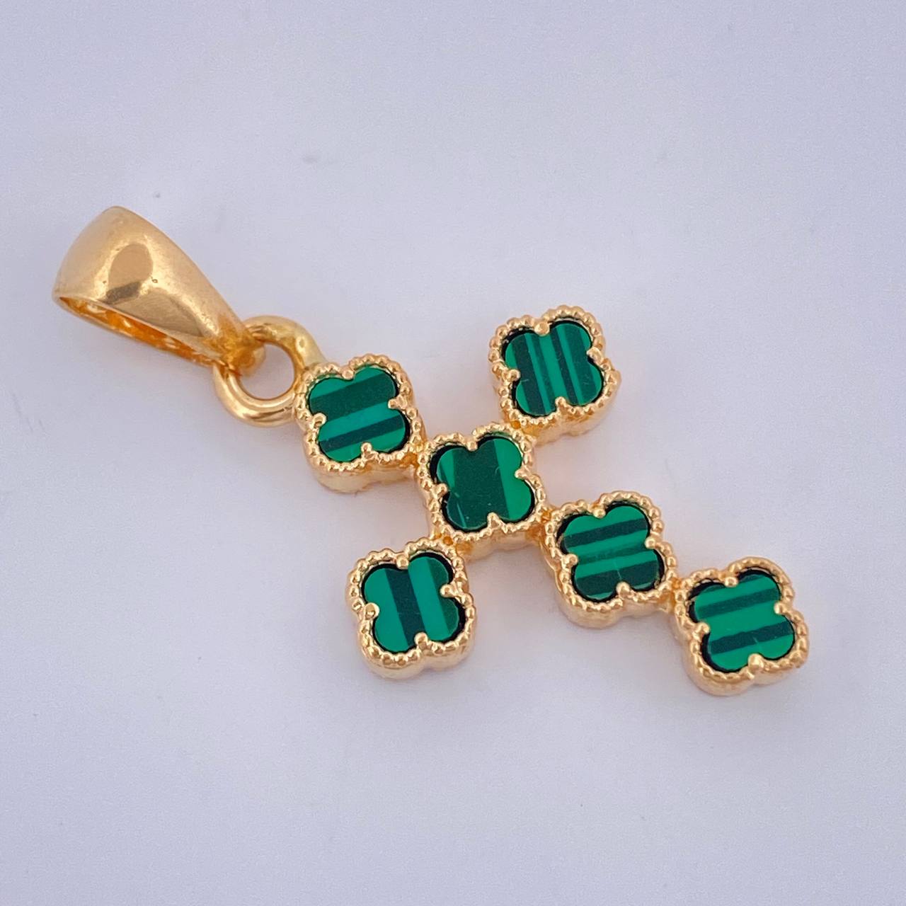 Dije Cruz Trebol 3.3gr / 1 1/4 in / Oro Amarillo Nac.Esp. 18K $