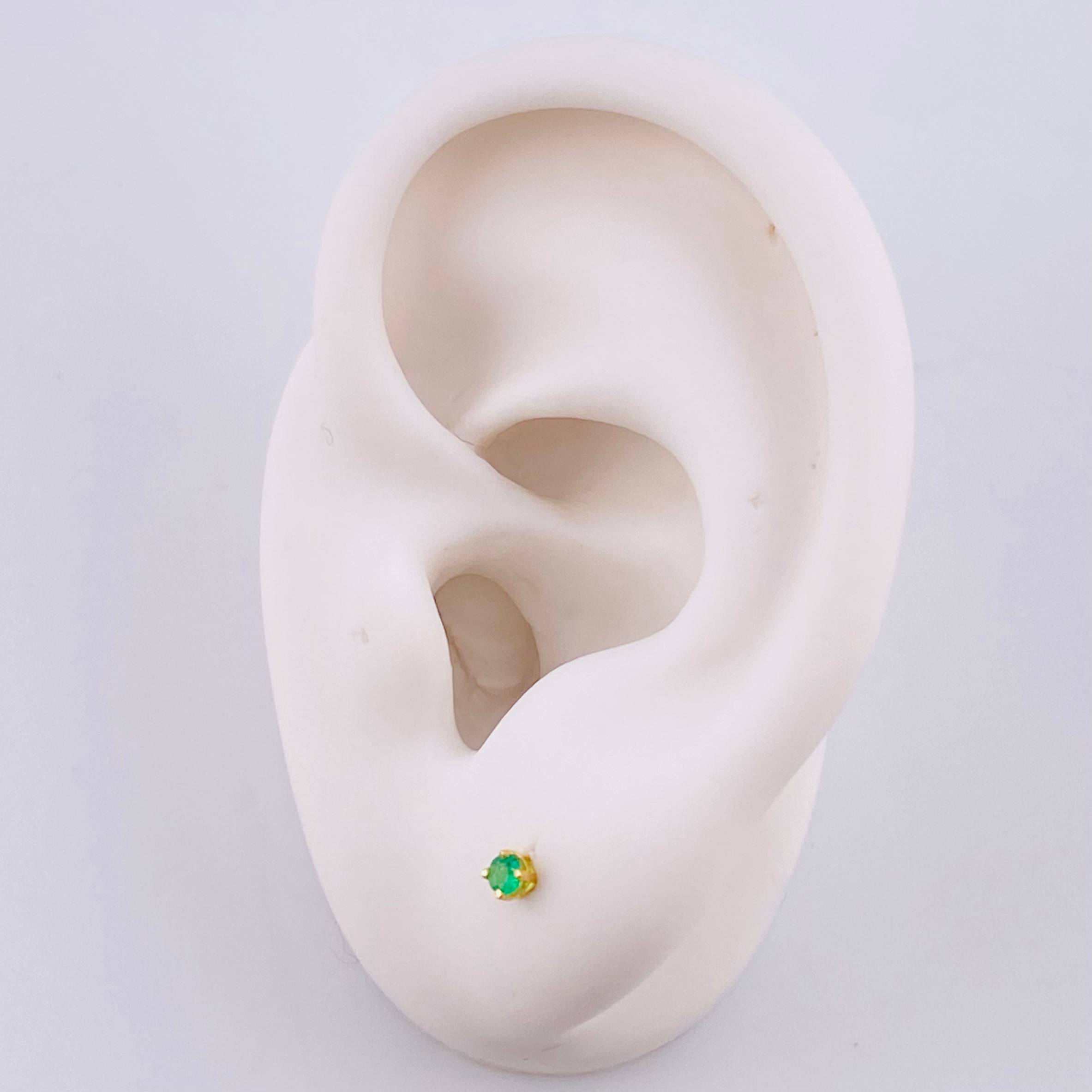Topos Cuatro Garras Esmeralda 60pts 0.5g / in / 2.4mm Oro Amarillo 18K