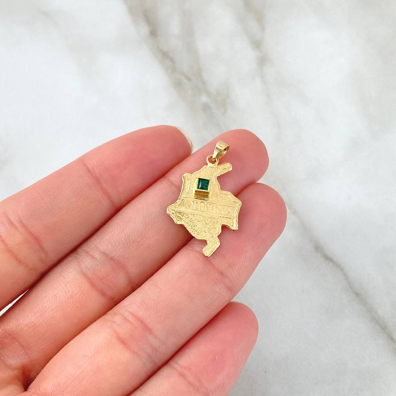 Pendant Map Colombia 1.05gr / 2.5cm / Emerald 20pts Yellow Gold 18K (Jewel) ©