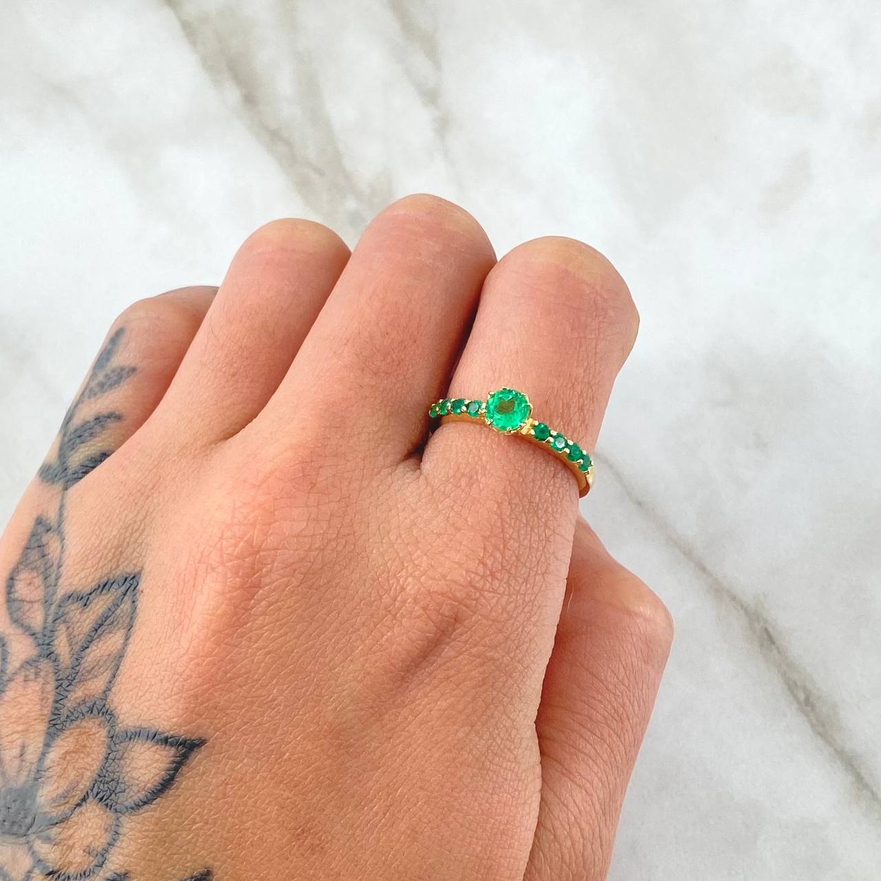 Ring Solitaire Scepter 2.9gr / T6 / Emeralds 64pts Yellow Gold 18K (Jewel) ©