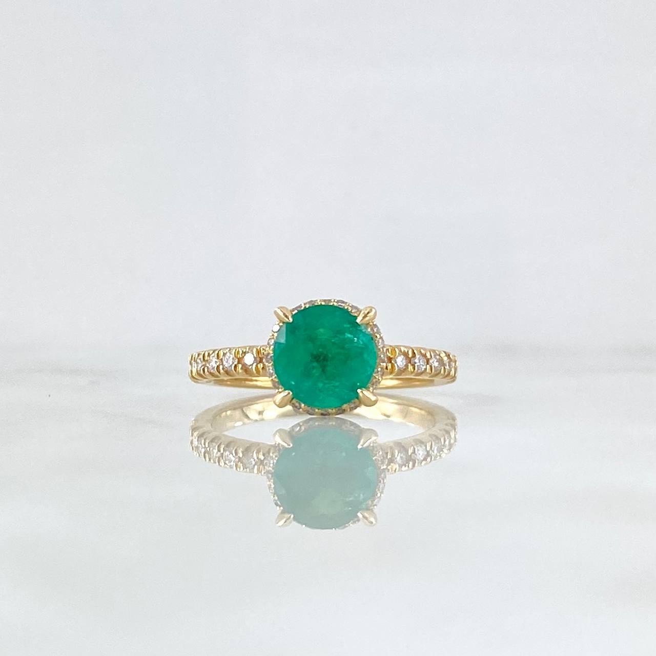 Ring Circle Four Claws 3.9gr / T6 1/2 / Emerald 1.42 Qts Diamonds 34pts Yellow Gold 18K (Jewel) ©