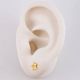Stud Earrings Star 0.75g / in / 4.4mm Yellow Gold 18K