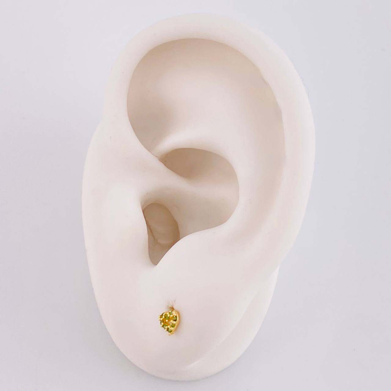 Stud Earrings Heart Silhouette 0.45g / in / 2.1mm Yellow Gold 18K