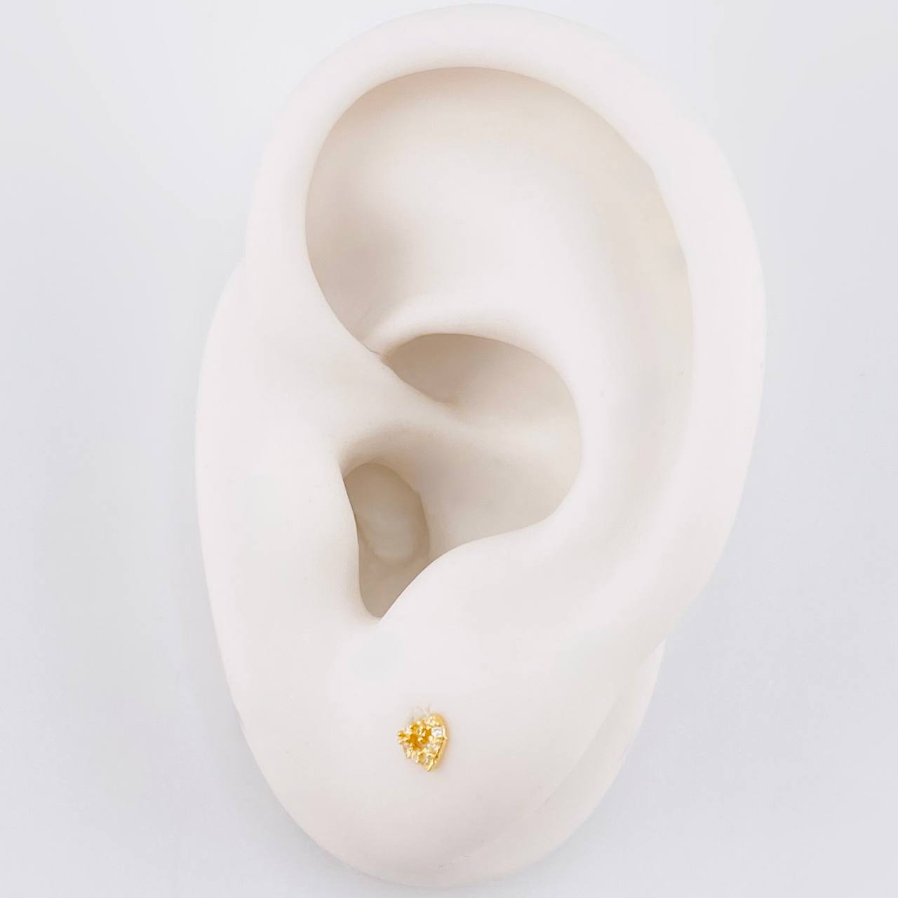 Stud Earrings Heart Silhouette 0.45g / in / 2.1mm Yellow Gold 18K