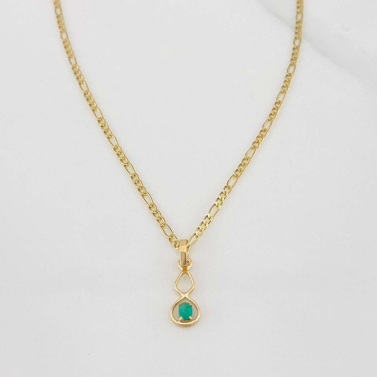 Set Figaro Chain + Infinity Pendant Emerald 0.05 pts / 1.6g / 18 in Yellow Gold 18K