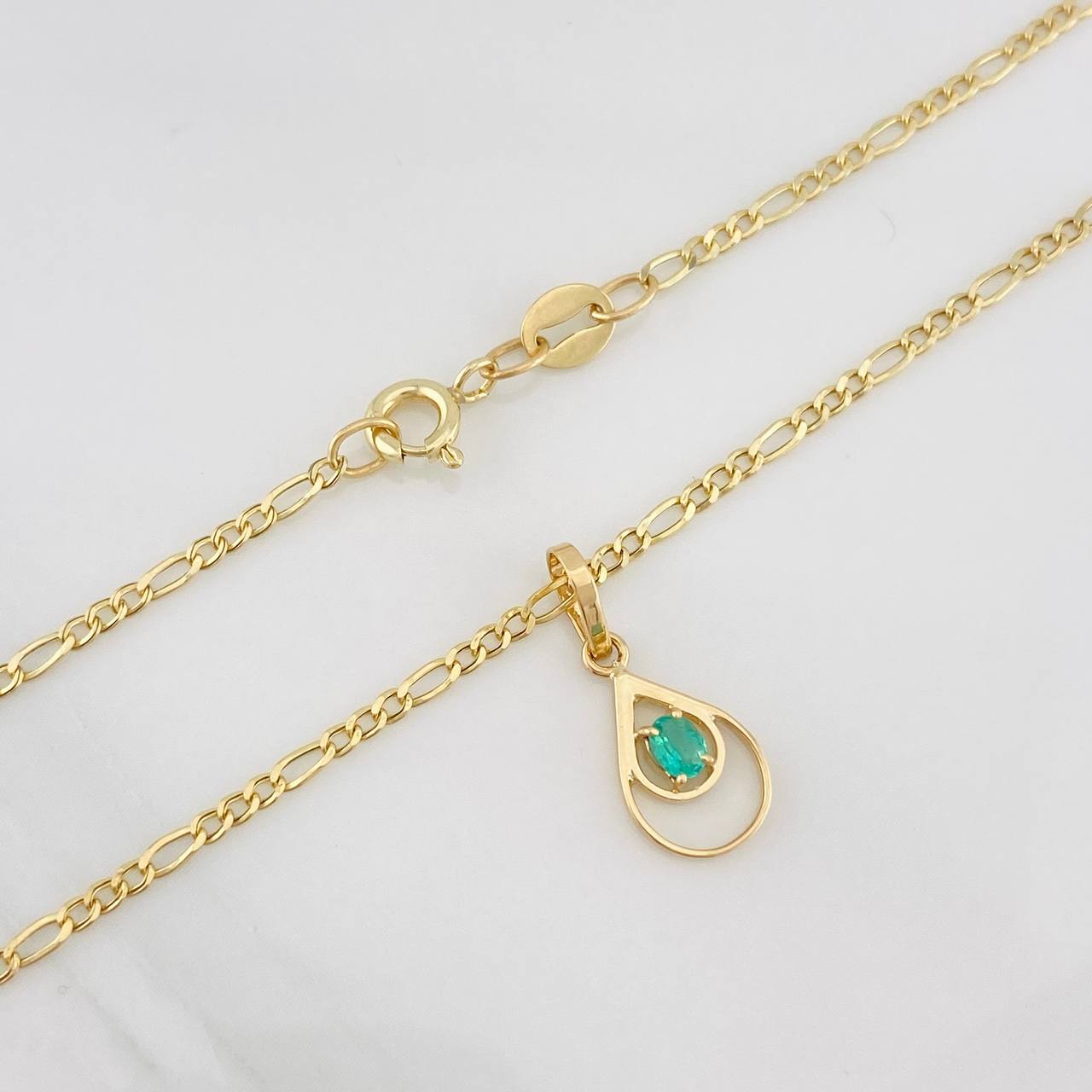 Set Figaro Chain + Emerald Drop Pendant 0.07 pts / 1.8g / 18 in Yellow Gold 18K