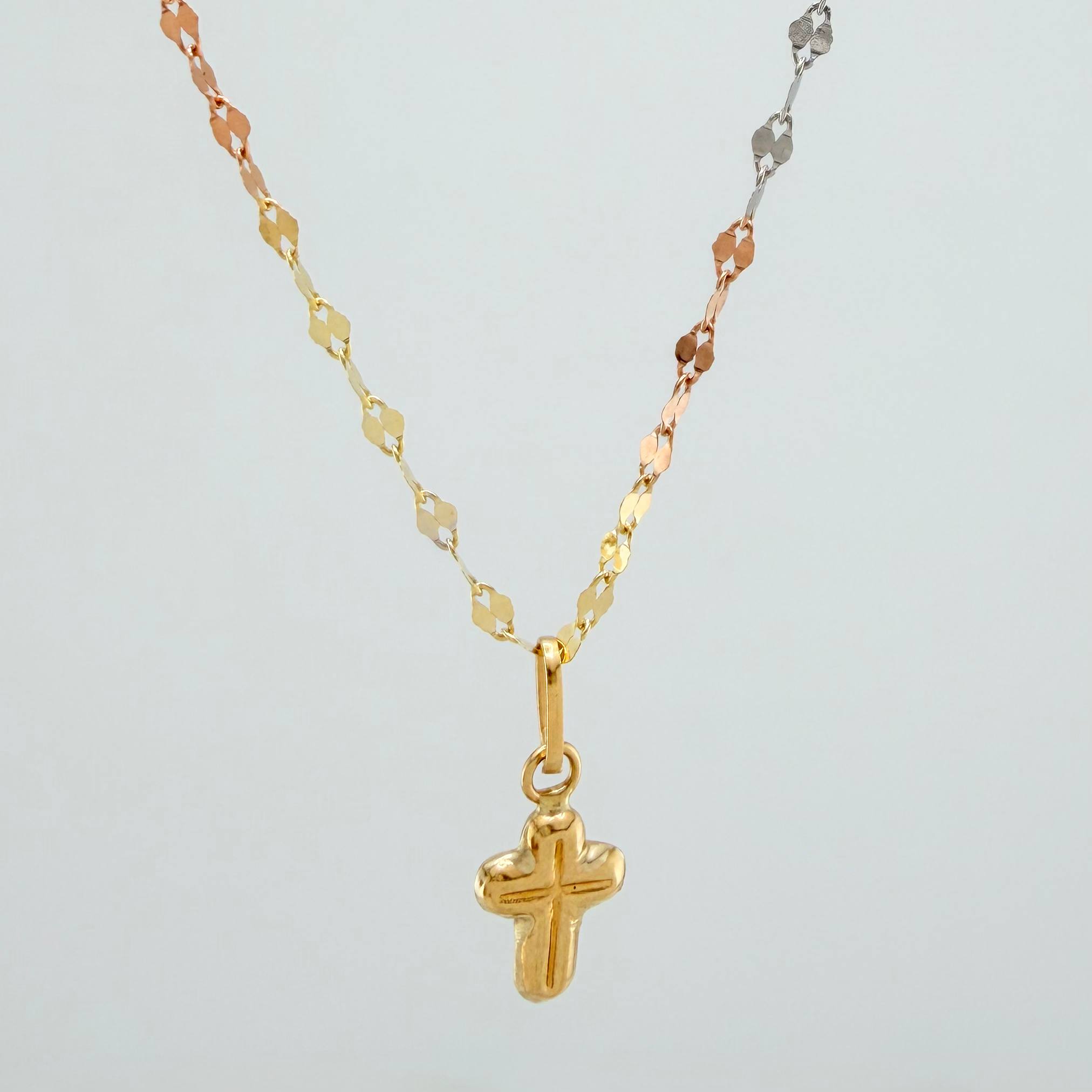 Set Mirror Flower Chain + Pendant Cross / 1.2gr / 17 3/4 in Three Golds 18K