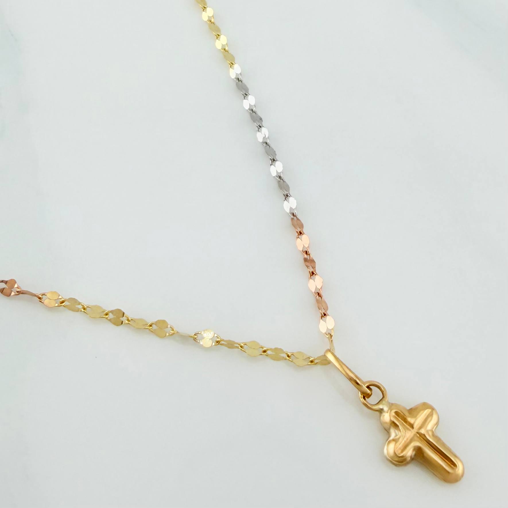 Set Mirror Flower Chain + Pendant Cross / 1.2gr / 17 3/4 in Three Golds 18K
