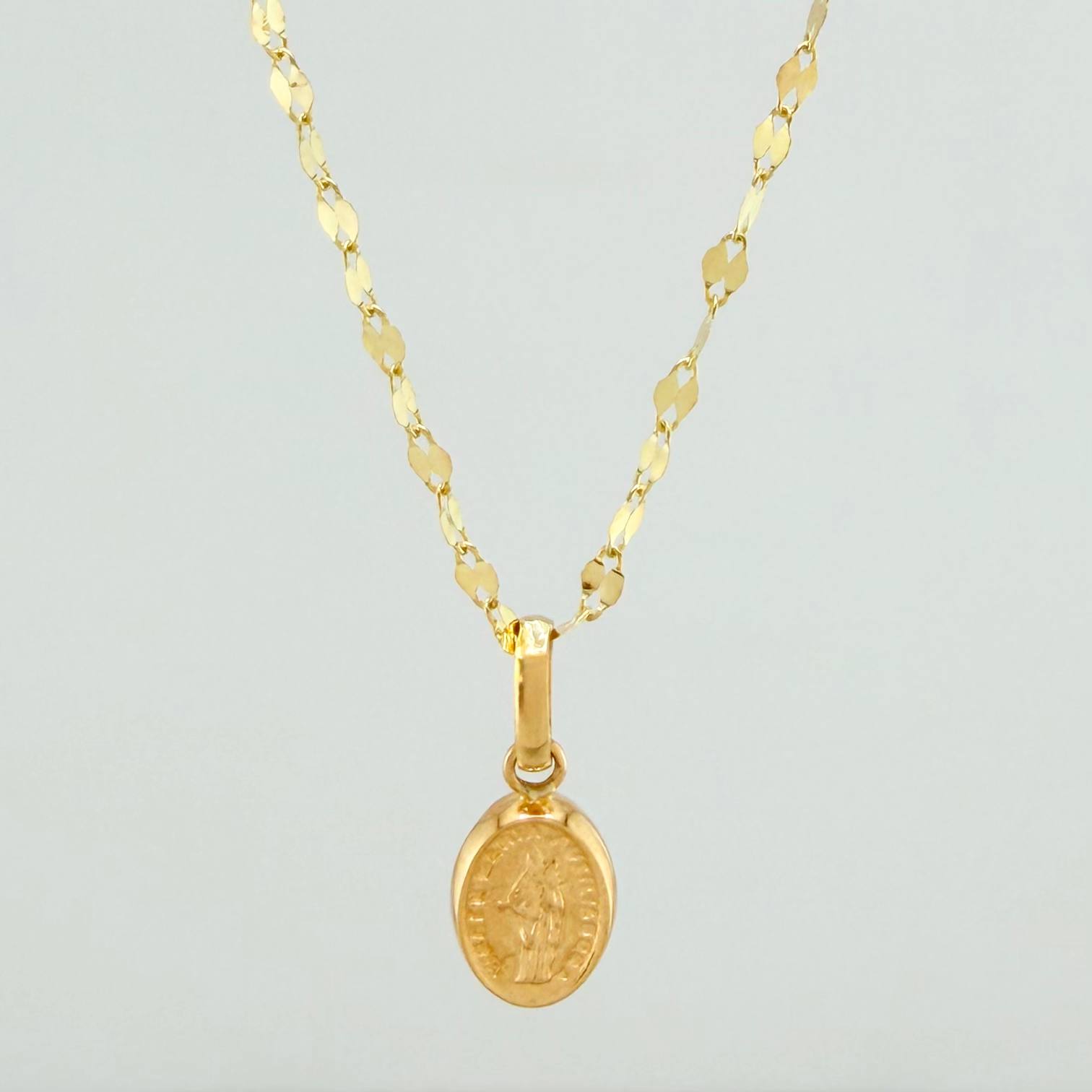 Set Mirror Flower Chain + Pendant Virgin Mary Help of Christians / 1.25gr / 17 3/4 in 18K Yellow Gold