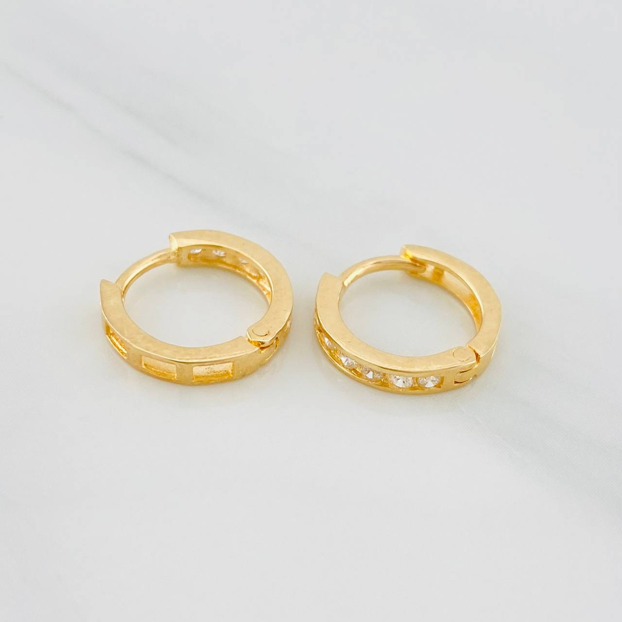 Candongas Carril 1.75g / 1/2 in Oro Amarillo 18K