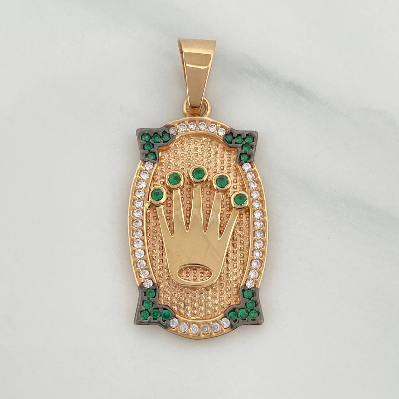 Pendant Plaque Crown 4.45 g / 1 1/2 in Three Golds 18K
