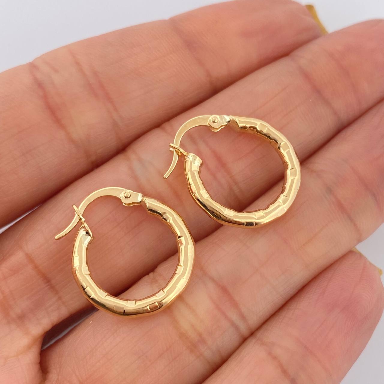 Candongas Lucero 1.7gr / 3/4 in / Oro Amarillo 18K $