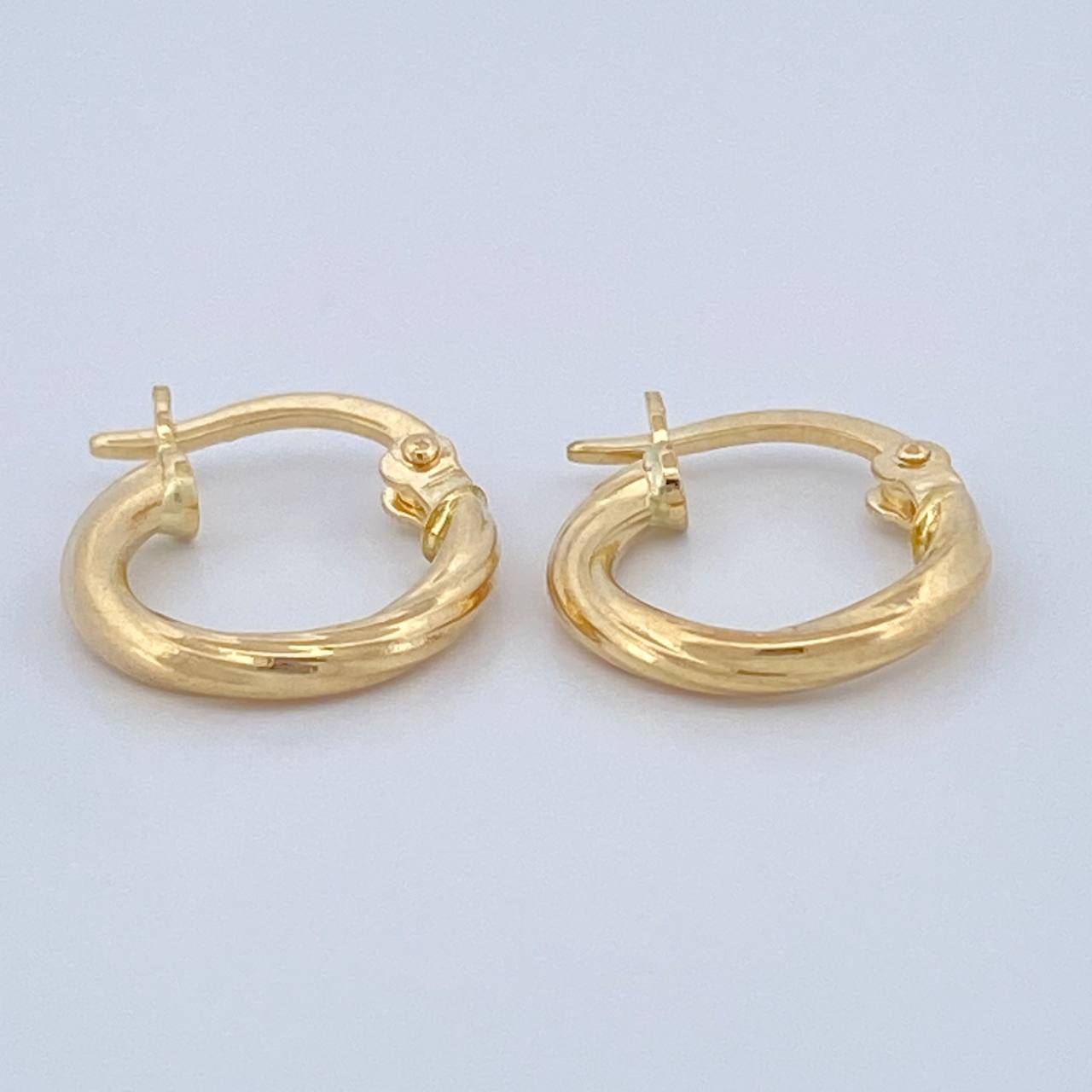Candongas Mary 0.9gr / 1/2 in / Oro Amarillo 18K $