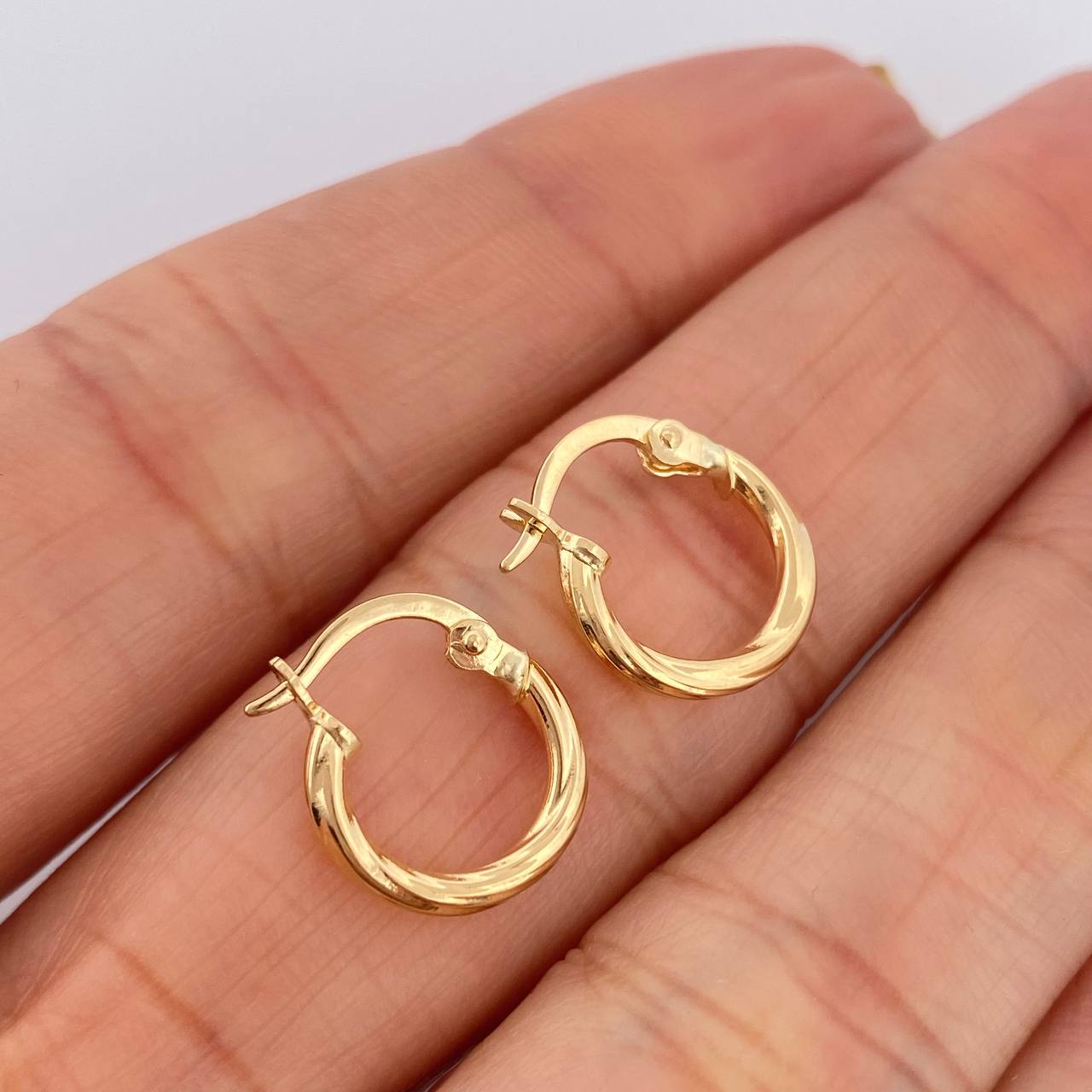 Candongas Mary 0.9gr / 1/2 in / Oro Amarillo 18K $