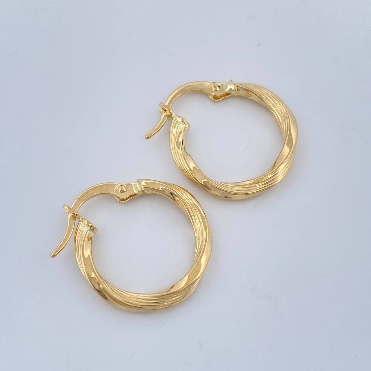 Hoop Earrings Mai 1.2gr / 3/4 in / Yellow Gold 18K $