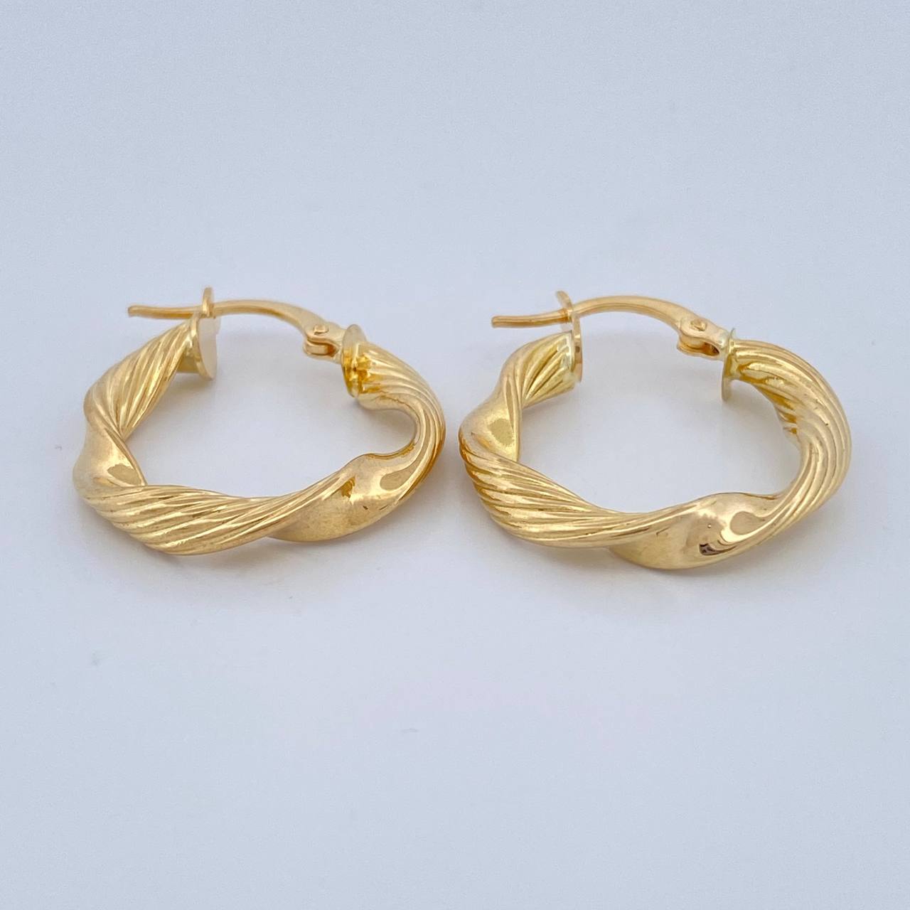 Candongas Hera 2.25gr / 1 in / Oro Amarillo 18K $