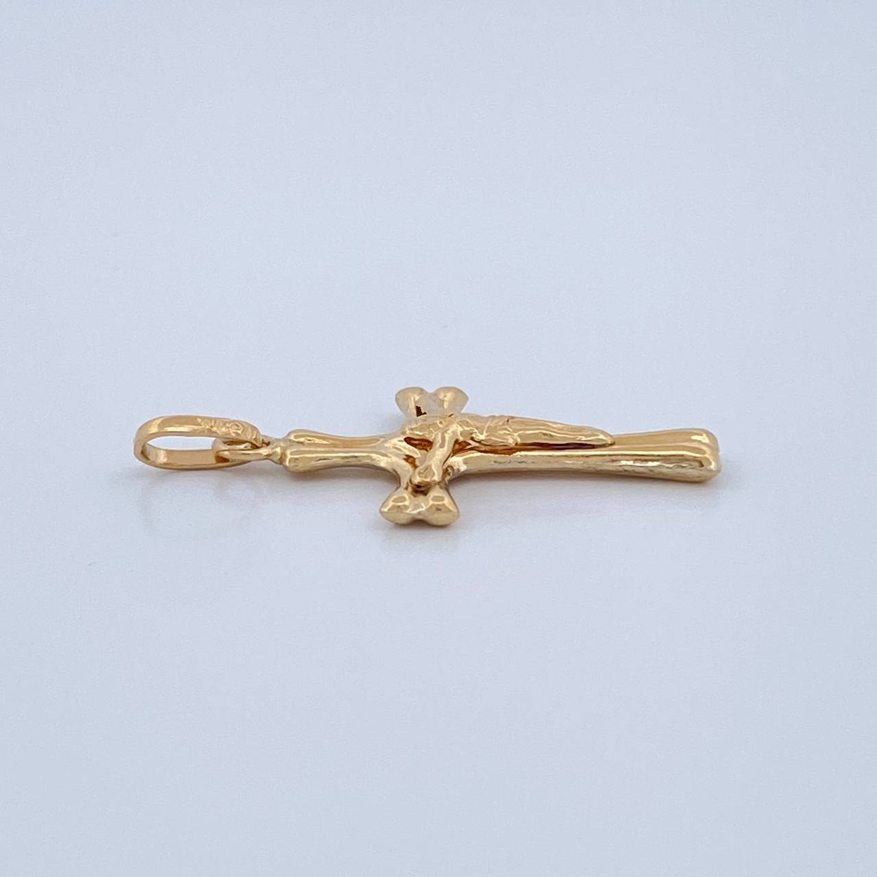 Dije Cruz Cristo 0.5gr / 1 in / Oro Amarillo 18K $