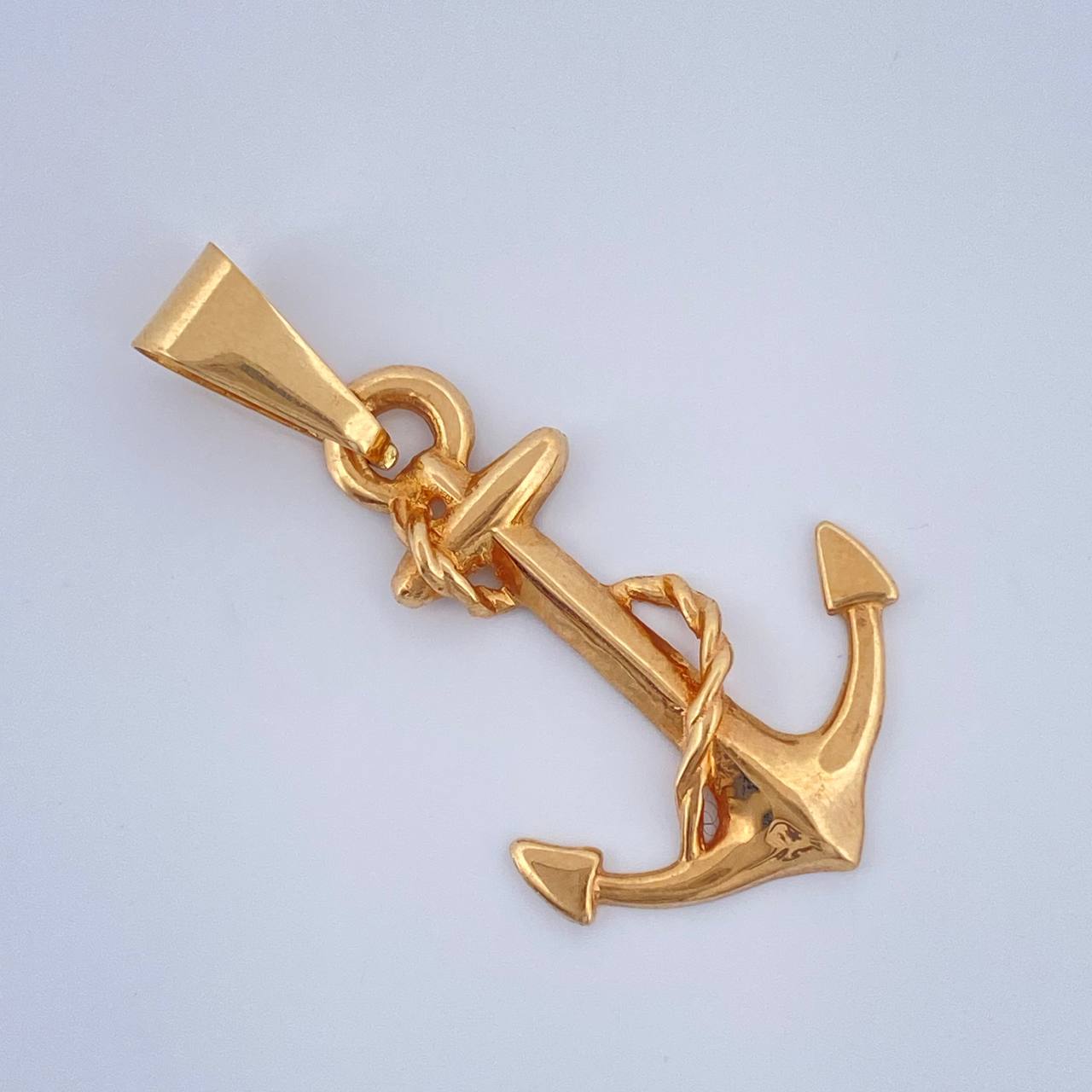 Dije Ancla Cadena 1.4gr / 1 1/4 in / Oro Amarillo 18K $