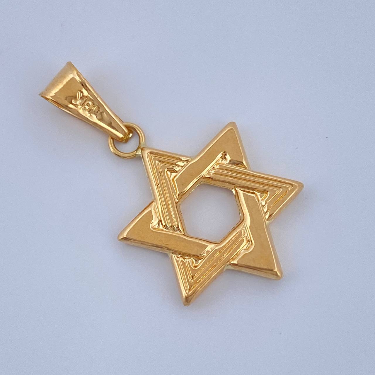 Pendant Star of David 1.1gr / 1 in / 18K Yellow Gold $