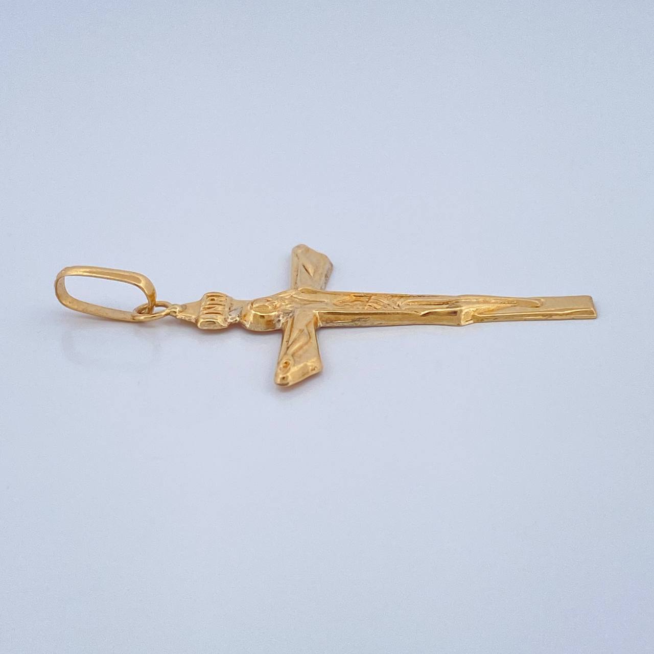 Dije Cruz Cristo Inri 1.4gr / 1 3/4 in / Oro Amarillo 18K $