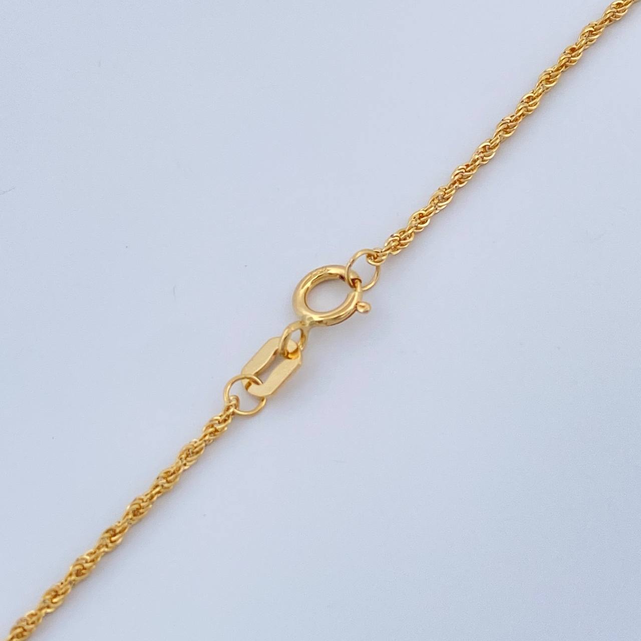 Set Cadena y Dije Lazo + Cruz 1.55gr / 17 3/4 in / 1.2mm Oro Amarillo 18K &