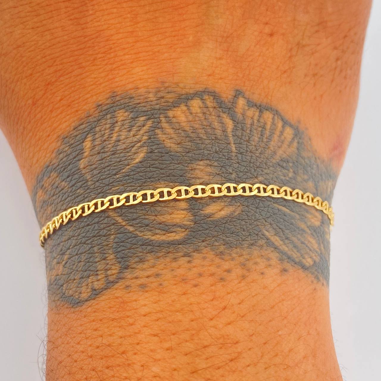 Pulso Escalera 2.6gr / 8 1/2 in / 2.3mm Oro Amarillo +3 18K %