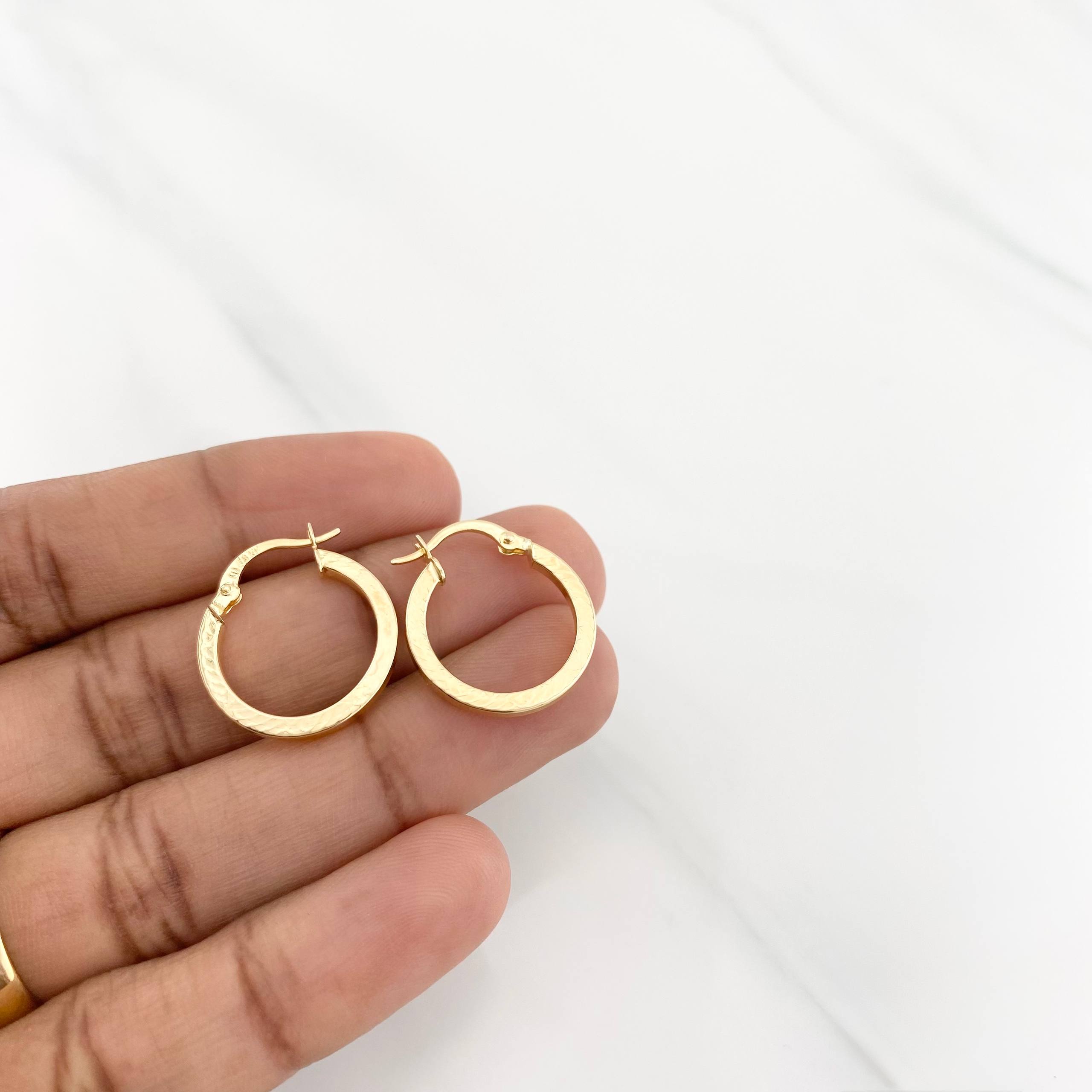 Candongas Miku Lineas 1.55g / 3/4 in Oro Amarillo 18K