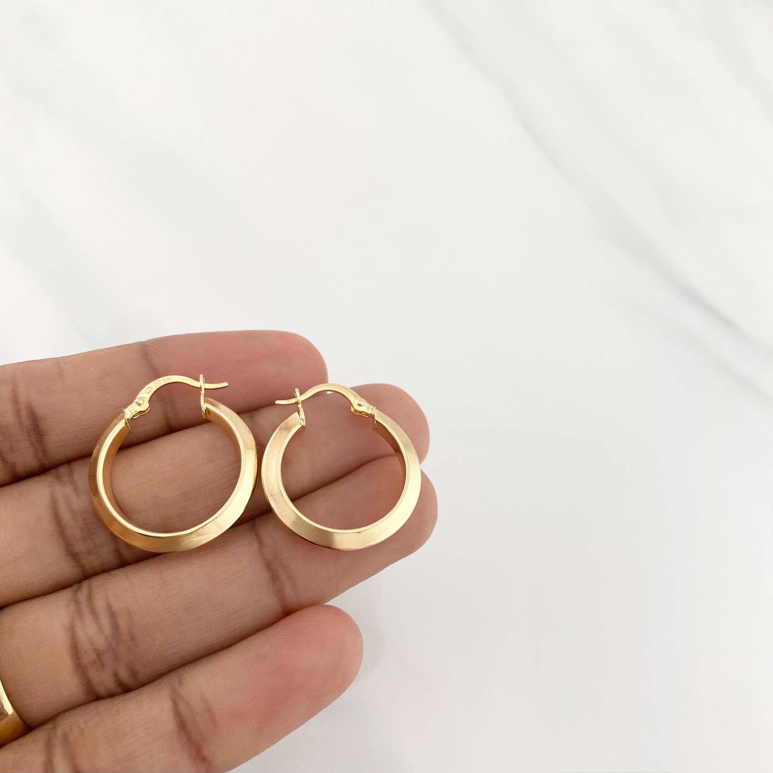 Candongas Clau 2.1g / 1 in Oro Amarillo 18K