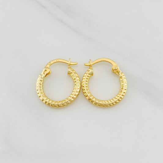 Hoop Earrings Cleo 1.1g / 1/2 in 18K Yellow Gold