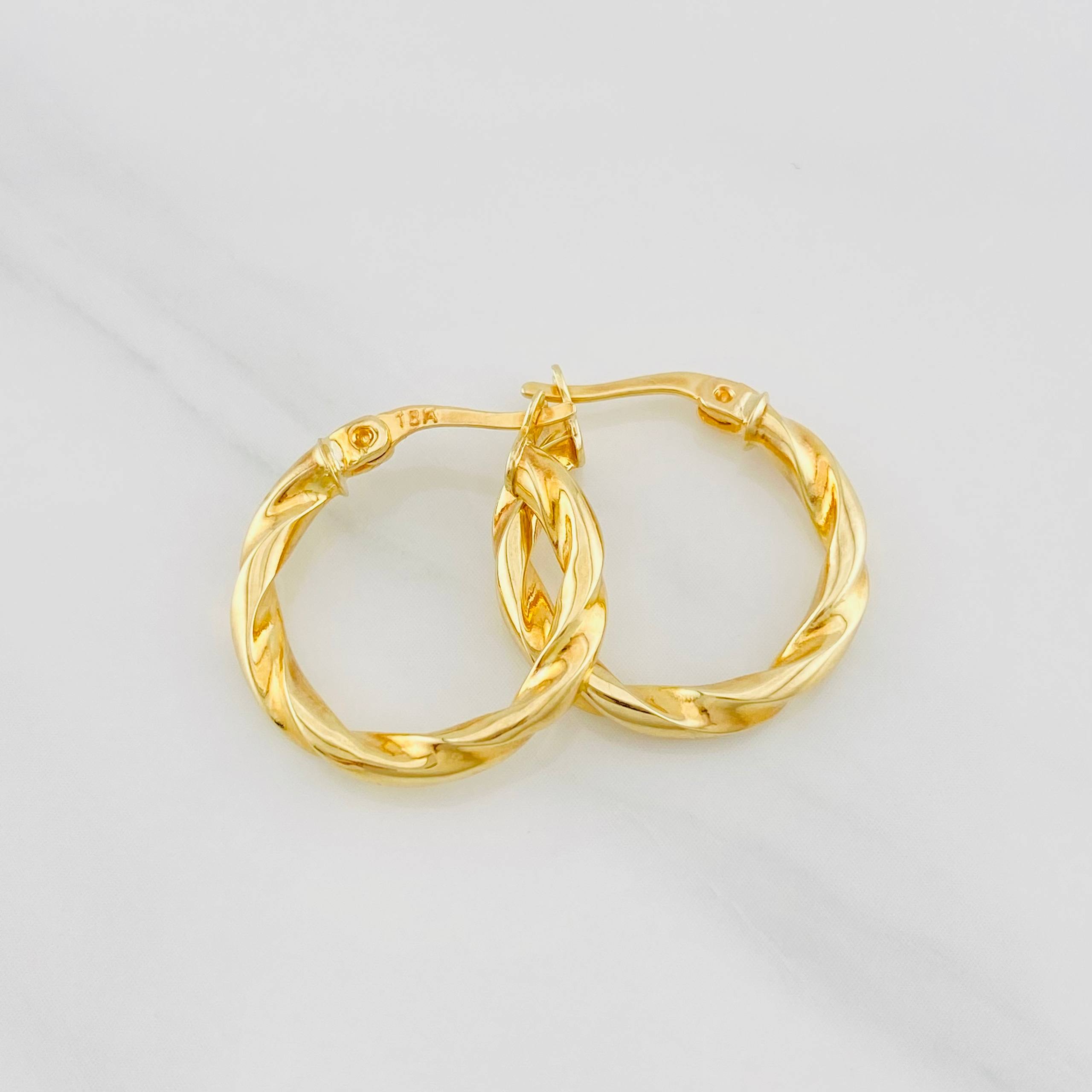 Candongas Derek 1.8g / 3/4 in Oro Amarillo 18K