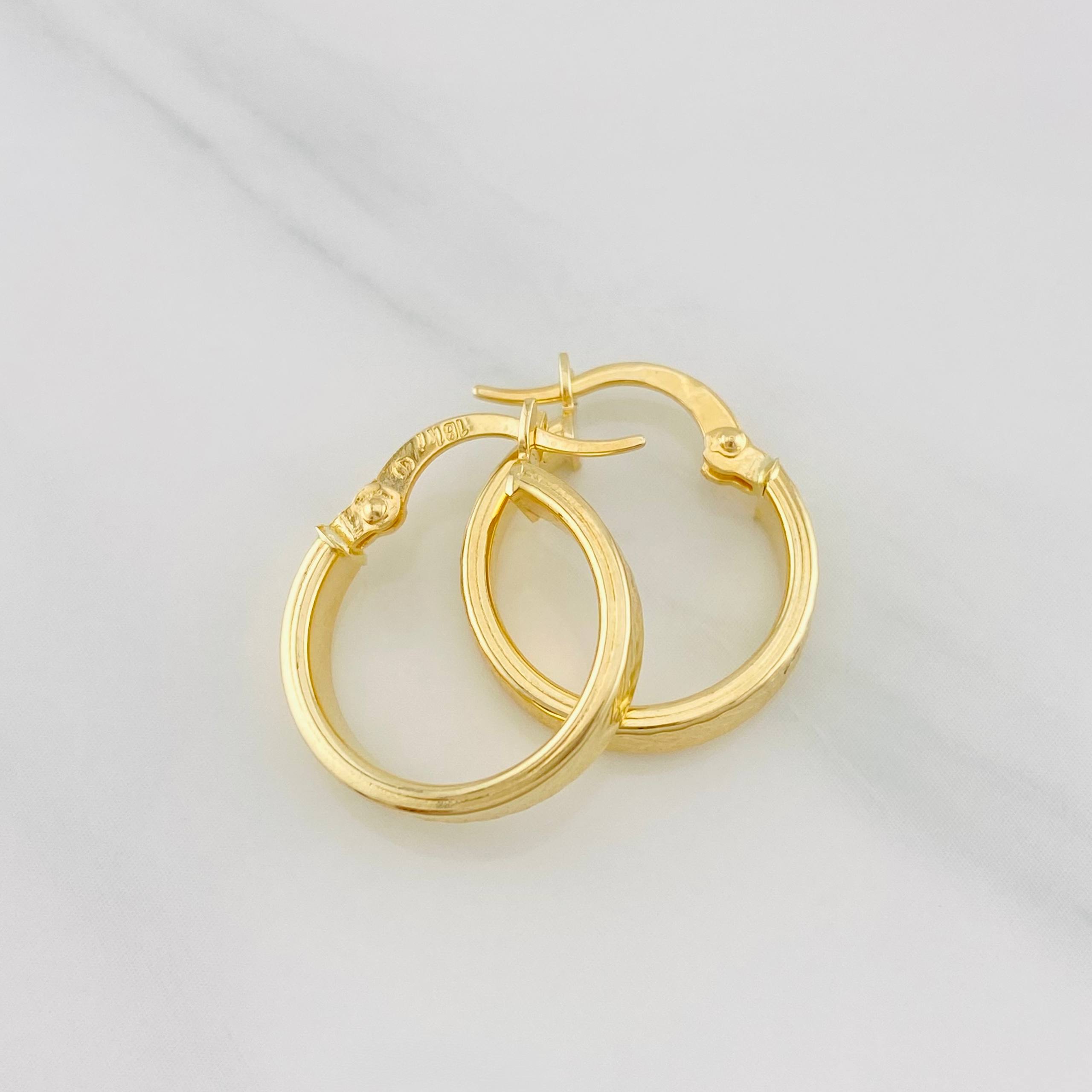 Candongas Miku Rayada 1.6g / 3/4 in Oro Amarillo 18K