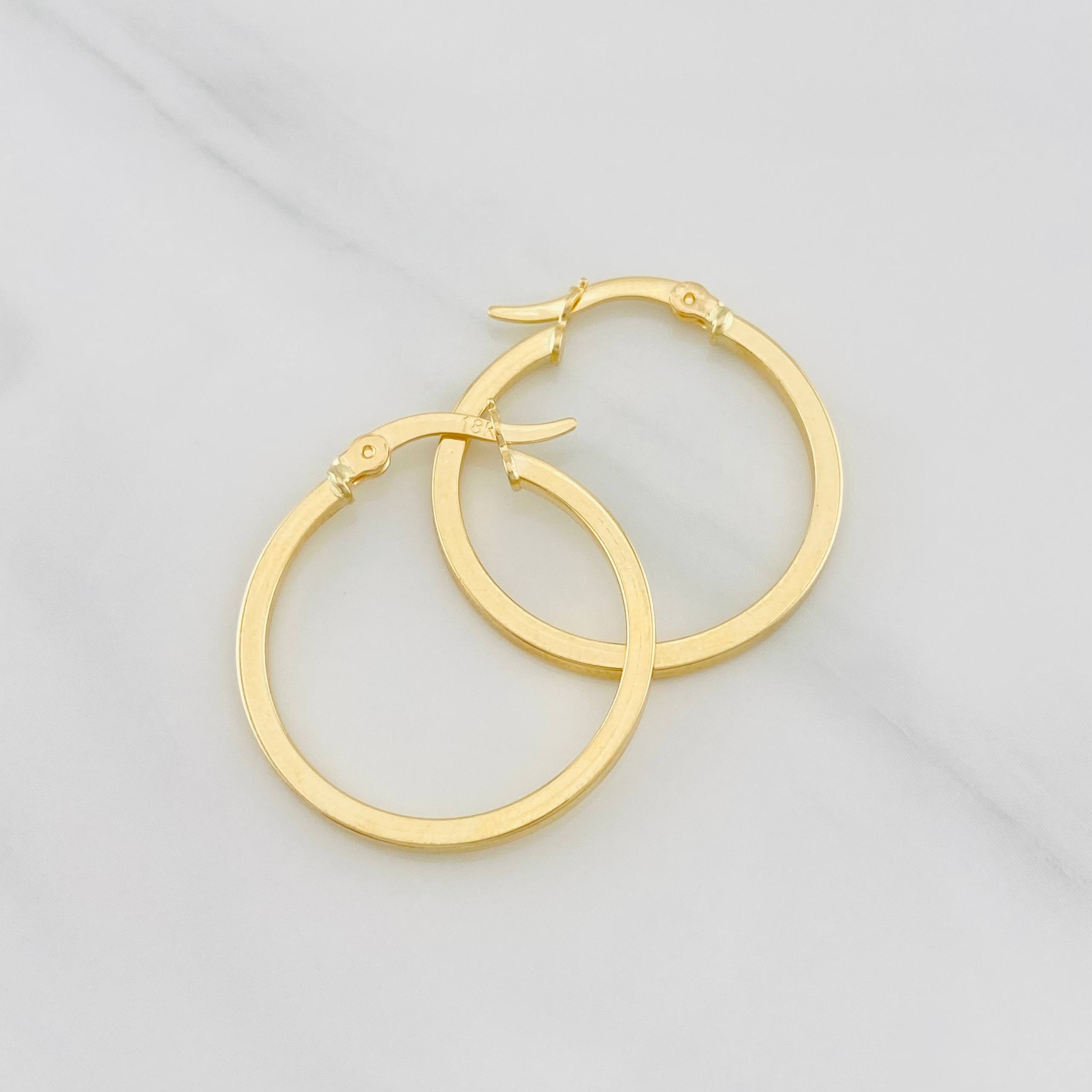Candongas Miku 2.3g / 1 in Oro Amarillo 18K