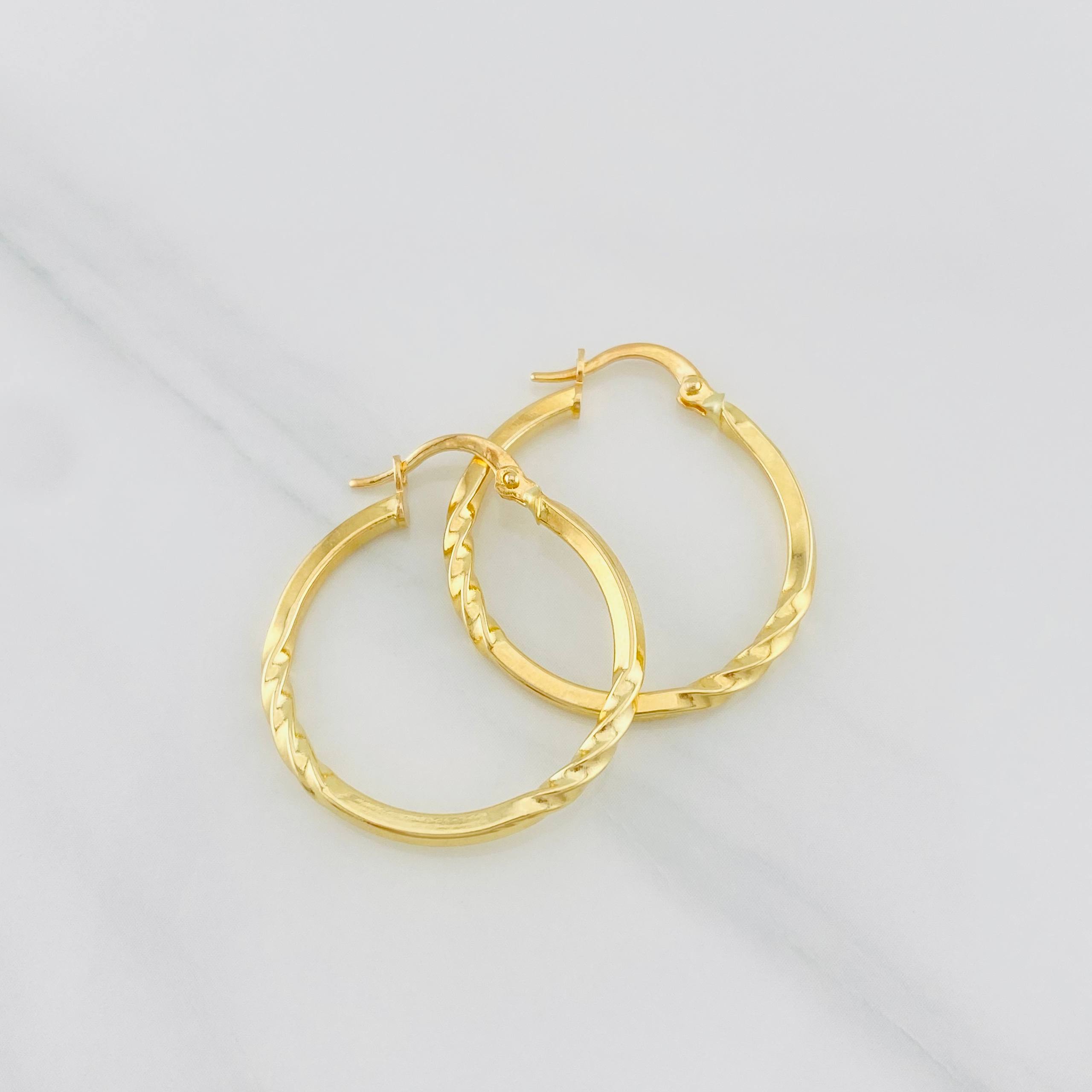 Candongas Megan 1.8g / 1 in Oro Amarillo 18K