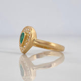 Emerald Teardrop Ring 25pts 2.95g / T6 1/2 Yellow Gold 18K