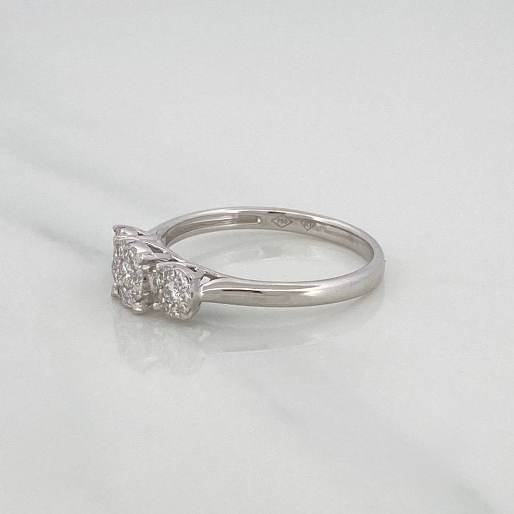 Trio Diamond Ring 42pts 2.55g / T6 1/2 18K White Gold