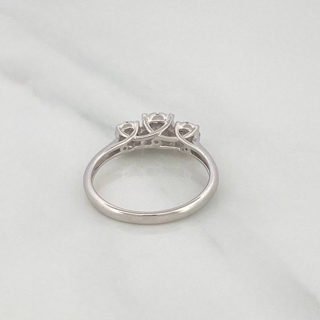 Trio Diamond Ring 42pts 2.55g / T6 1/2 18K White Gold