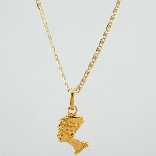Set Cadena Escalera Plana + Dije Cleopatra / 2.1gr / 19 3/4 in Tres Oros 18K