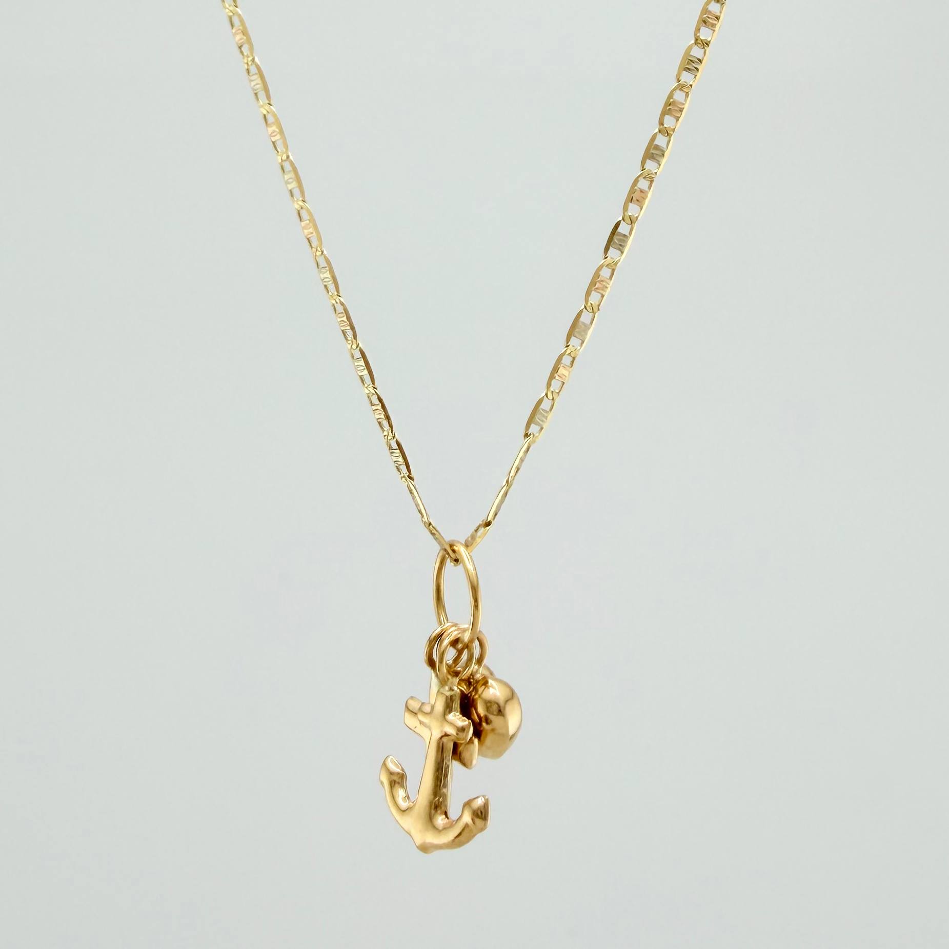 Set Flat Mariner Chain + Pendant Tres Gracias / 2.25gr / 19 3/4 in Three Golds 18K