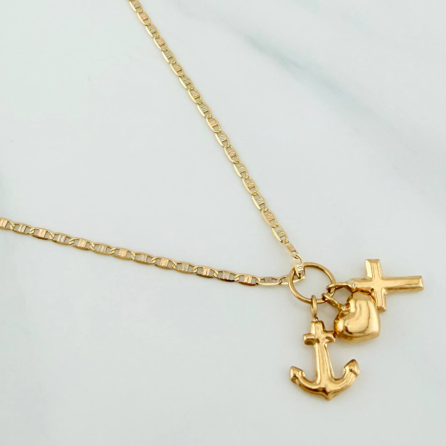 Set Flat Mariner Chain + Pendant Tres Gracias / 2.25gr / 19 3/4 in Three Golds 18K