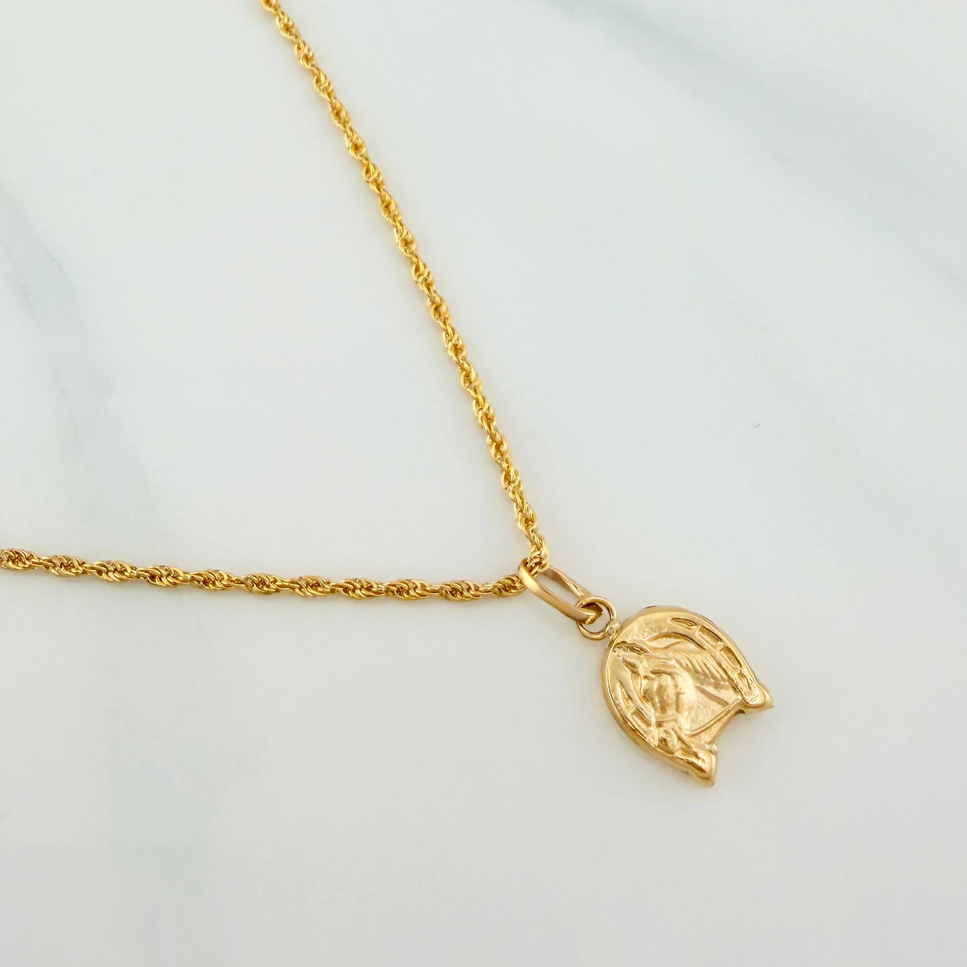 Rope Chain Set + Horse Shoe Pendant / 1.7gr / 23 3/4 in 18K Yellow Gold