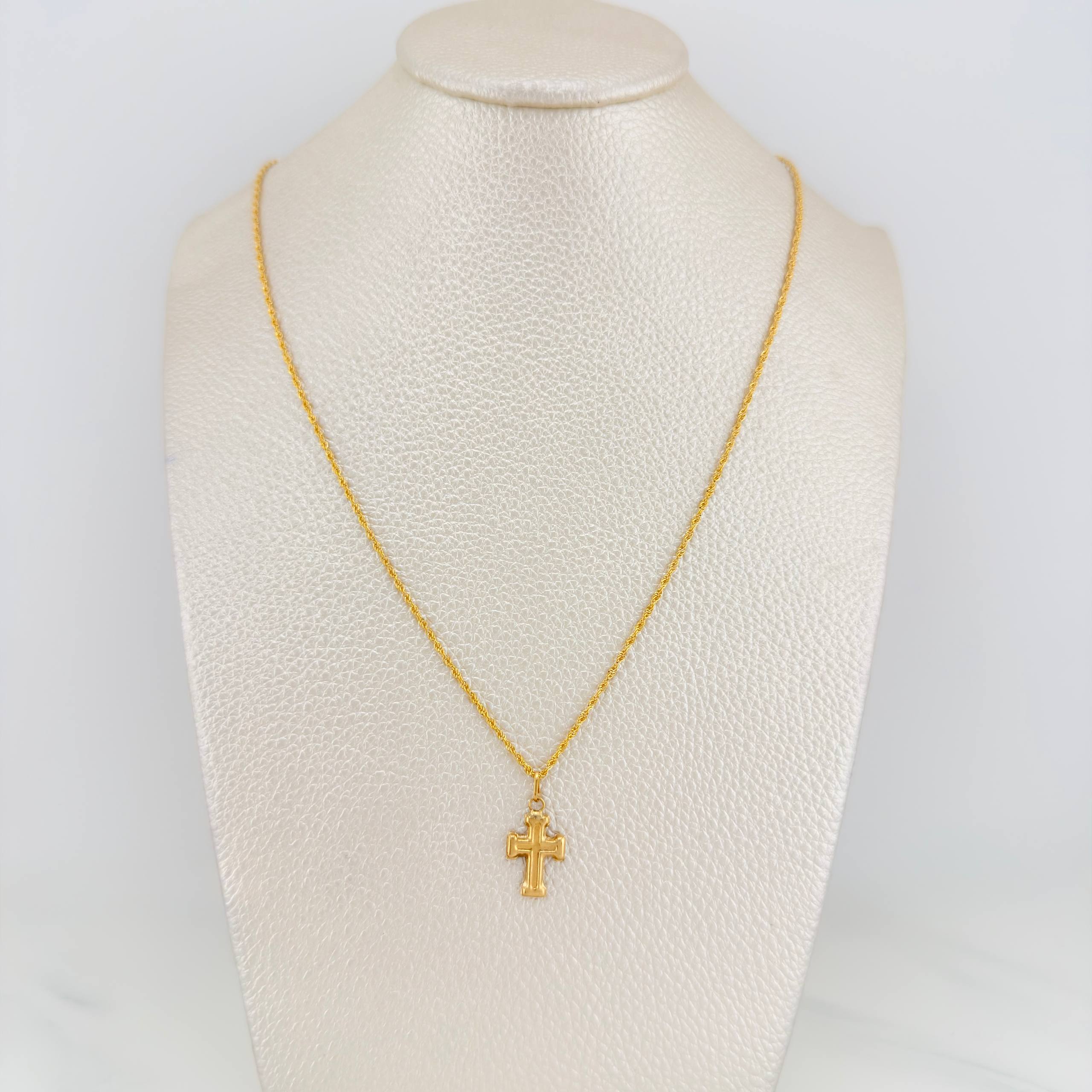 Set Rope Chain + Pendant Cross / 1.55gr / 23 3/4 in Yellow Gold 18K